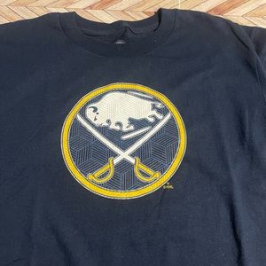 NWT Boys Youth L 14/16 Buffalo Sabres NHL licensed TShirt New with Tags Blue